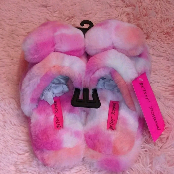 Betsey Johnson Slippers - Picture 3 of 6
